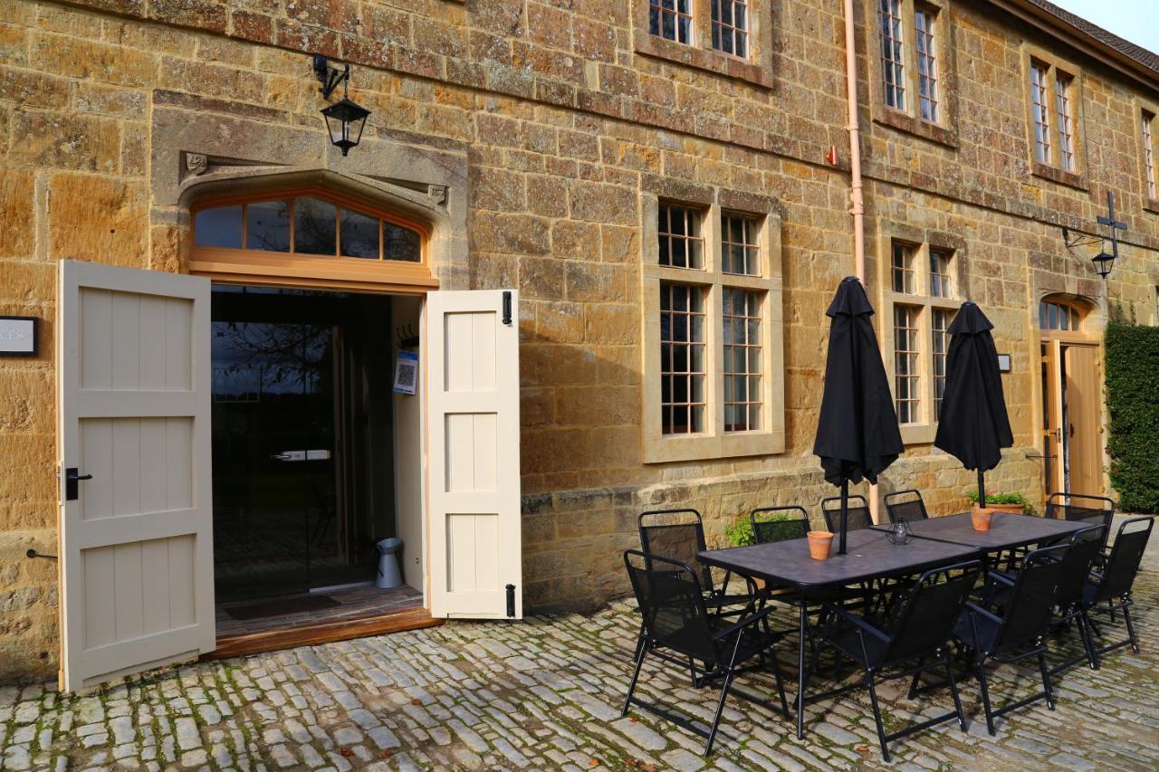 North Cadbury Court Coach Houses Exterior foto